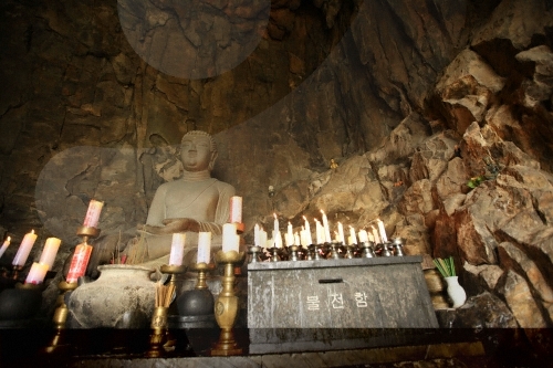 山房窟寺（Hillside Garden Cave Temple）