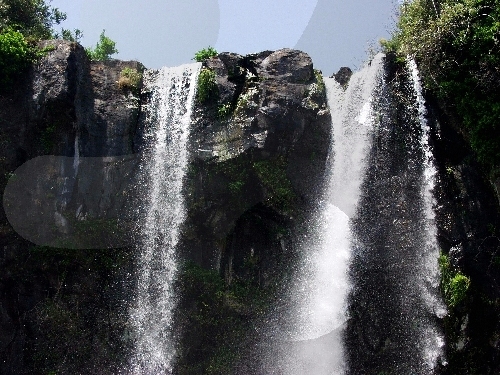 正房瀑布（Jeongbang Waterfall）