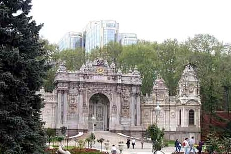 朵马巴恰皇宫（Dolmabahce Saray）