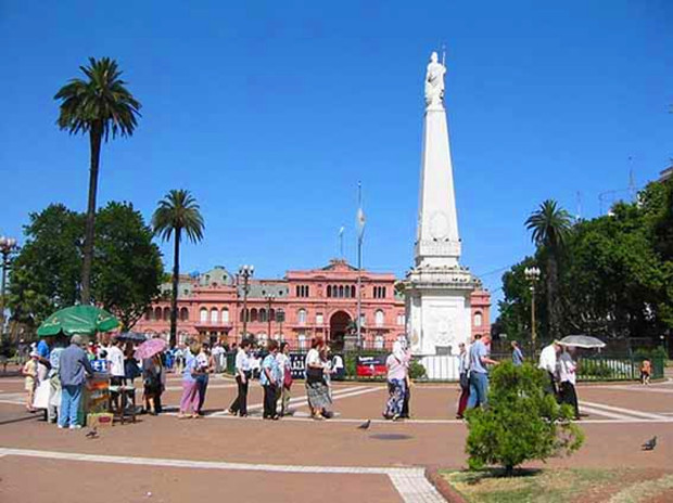 五月广场（Plaza de Mayo）