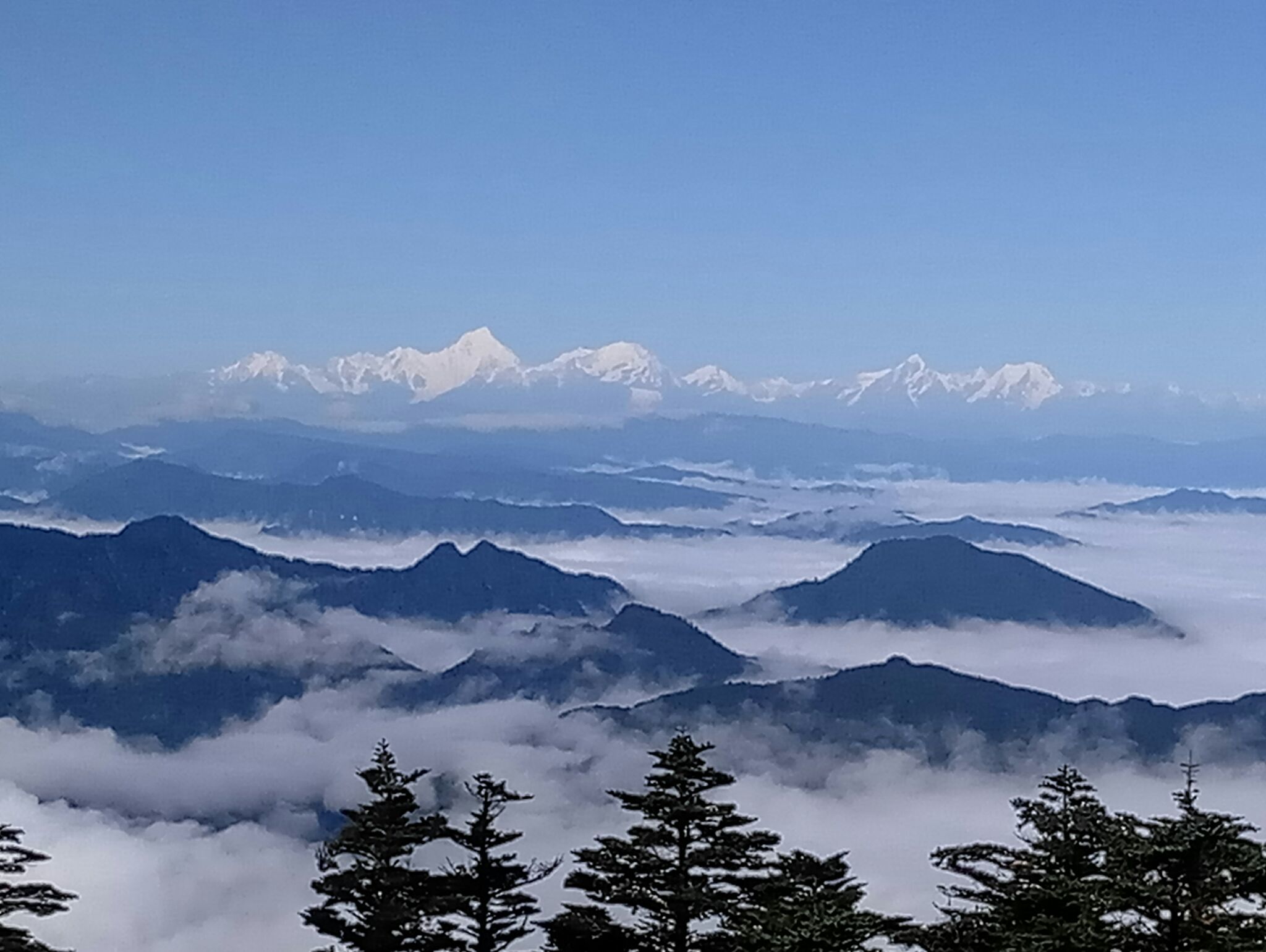 魅力峨眉山